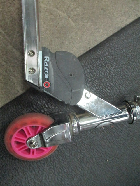 Load image into Gallery viewer, Used Pink Kids Folding Scooter
