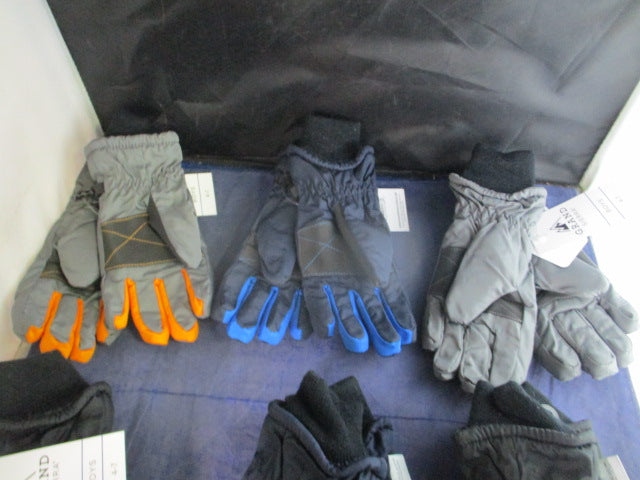 Load image into Gallery viewer, New Grand Sierra Tusser 3M Thinsulate Snow Gloves Ages 4-7
