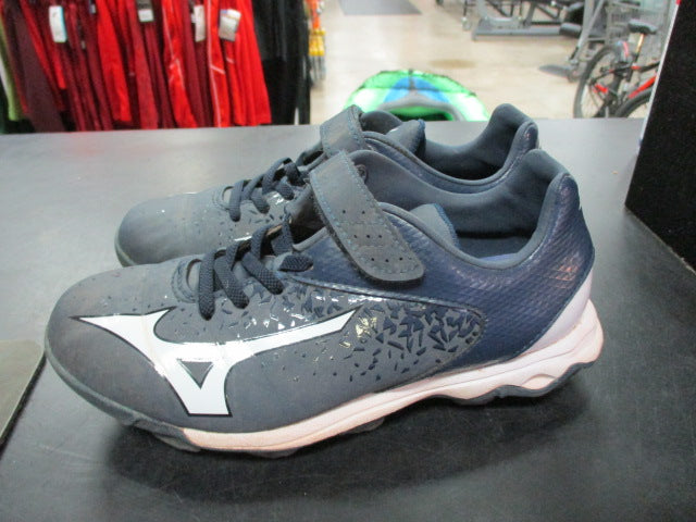 Load image into Gallery viewer, Used Mizunio Wave Size 2 Cleats

