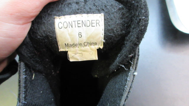 Load image into Gallery viewer, Used Contender Hockey Skates - Size 6
