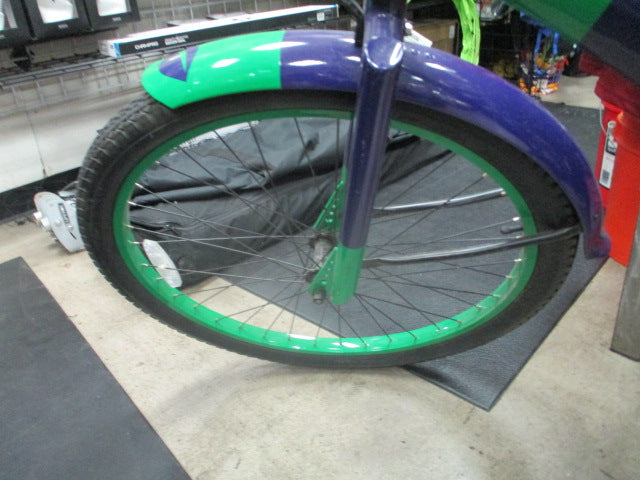 Load image into Gallery viewer, Used Soul Mulberry 26&quot; Men&#39;s Cruiser w/ Fenders
