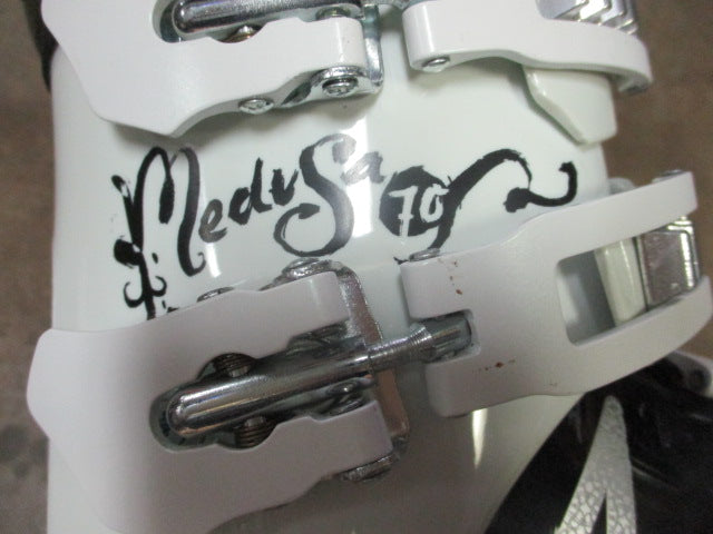 Load image into Gallery viewer, Used Atomic Medusa 70 Ski Boots Size 22.5
