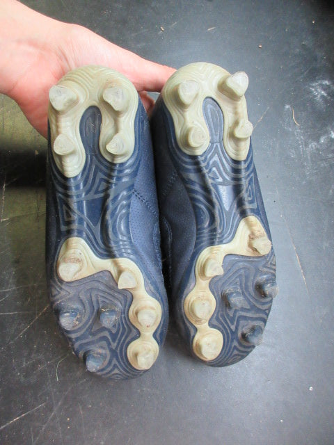 Load image into Gallery viewer, Used StrikeStars Firm Ground Soccer Cleats - Size 12

