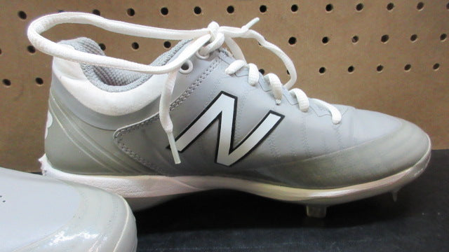 Load image into Gallery viewer, Used New Balance Men's 4040v5 Low Metal Baseball Cleats - Size 6.5
