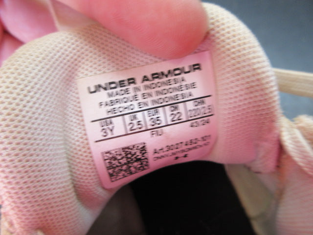 Load image into Gallery viewer, Used Under Armour Baseball Cleats - Size Youth 3
