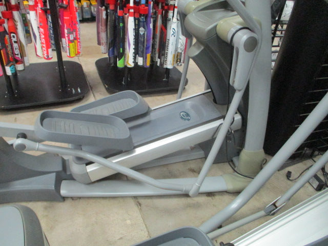 Load image into Gallery viewer, Used Precor EFX 576i Commercial Elliptical w/ Cardio Theater TV
