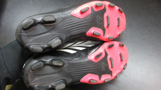 Load image into Gallery viewer, Used Adidas Conquisto Soccer Cleats - Size 1
