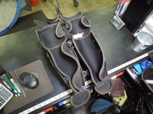 Load image into Gallery viewer, Used All-Star LG912PS** Black Catcher Shin Guards Size Age 9-12
