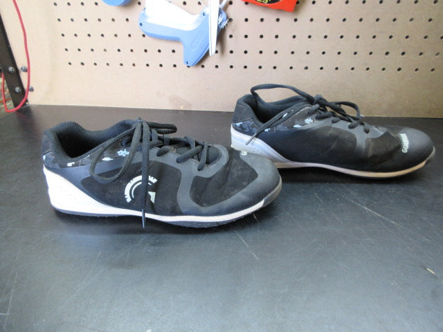 Load image into Gallery viewer, Used Guardian Turf Cleat Bolt Low Top Baseball Shoes - Size 5
