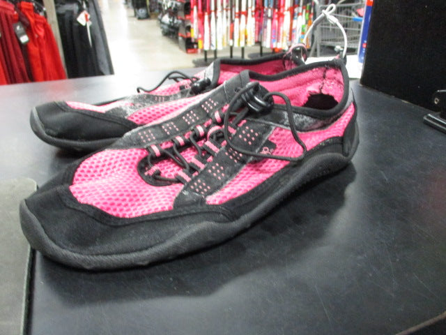 Load image into Gallery viewer, Used OP Youth Water Shoes Size Y4/Y5
