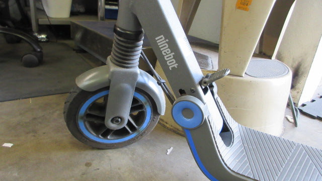 Load image into Gallery viewer, Used Segway Ninebot Zing E10 Electric Scooter
