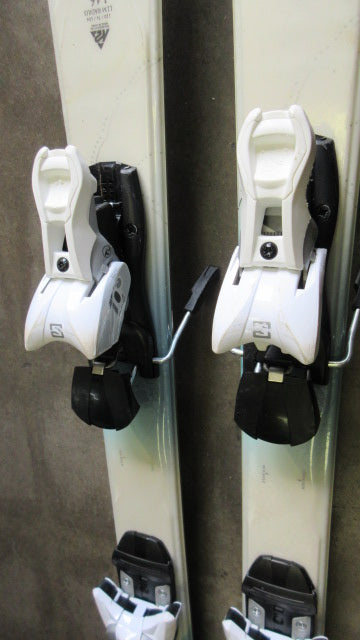 Load image into Gallery viewer, Used K2 Super RX Downhill Skis Size 146cm w/ Salomon Bindings
