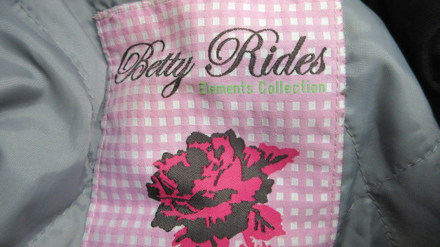 Load image into Gallery viewer, Used Betty Rides Elements Collection - Size Small
