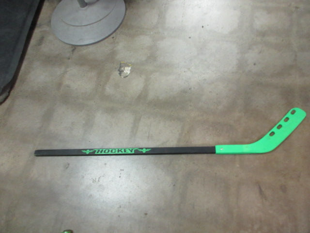 Load image into Gallery viewer, Used Dom 42&quot; Junior Street Hockey Stick
