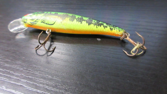 Load image into Gallery viewer, Used Fire Tiger Bass Crankbait Fishing Lure - small wear
