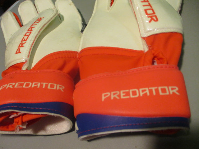 Load image into Gallery viewer, Used Adidas Predator Match Size 6 Goalie Gloves
