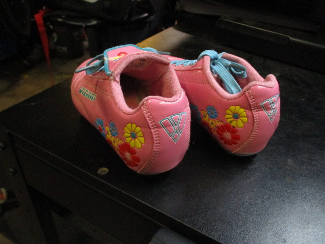 Load image into Gallery viewer, Used Pink Vizari 10.5 Soccer Shoes
