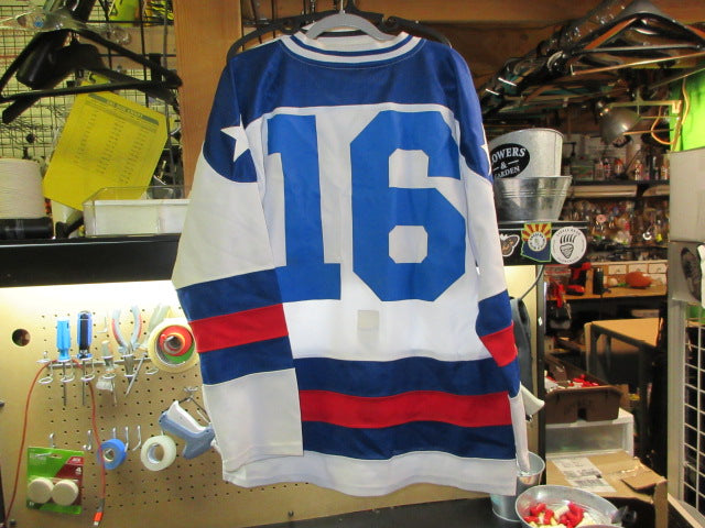 Load image into Gallery viewer, Used USA Hockey Jersey - Size Medium
