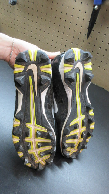 Load image into Gallery viewer, Used Nike Hyper Diamond Softball Cleats - Size 8

