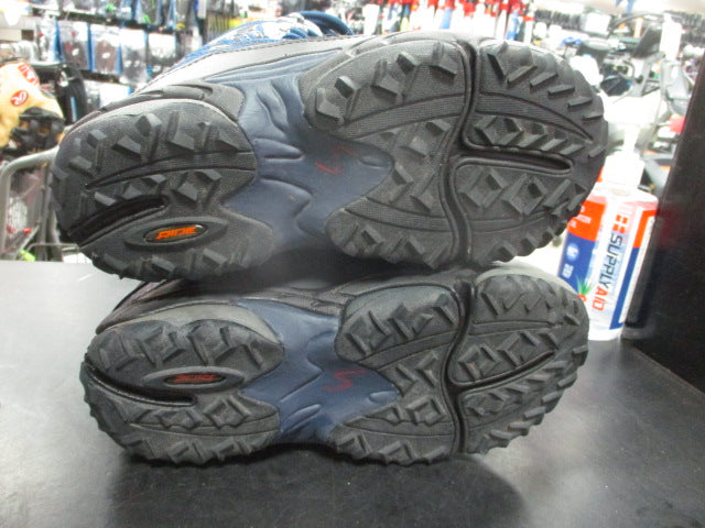 Load image into Gallery viewer, Used Women&#39;s Ride Snowboard Boots Size 8
