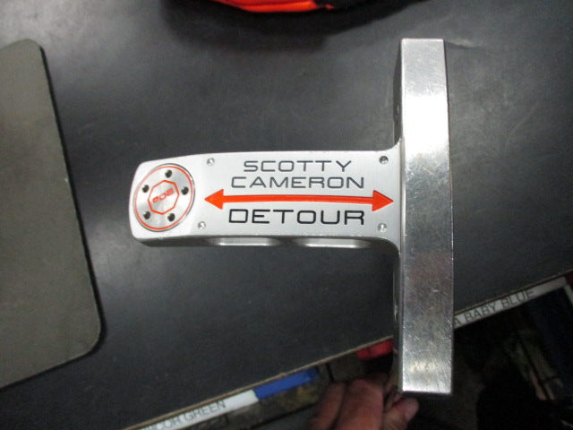 Load image into Gallery viewer, Used Titleist Scotty Cameron Detour 35&quot; RH Putter With Head Cover
