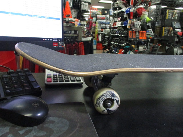 Load image into Gallery viewer, Used Blind Skateboard Complete Setup
