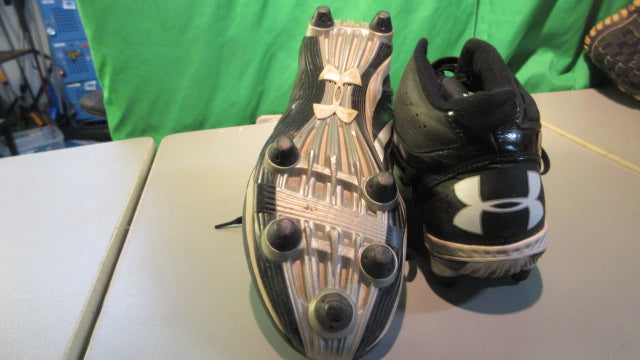 Load image into Gallery viewer, Used Under Armour Saber D Mens 8.5 Football Cleats
