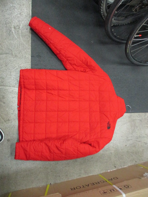 Load image into Gallery viewer, Used North Face Size Medium Puffer Winter Jacket
