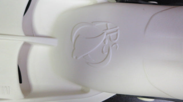 Load image into Gallery viewer, Used APS Mantaray Dive Fins Size XL - White

