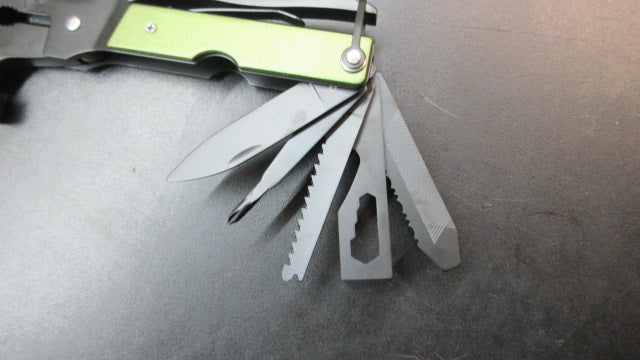 Load image into Gallery viewer, Ozark Trail 6.3 inch 19-in-1 Multi-Function Survival Tool
