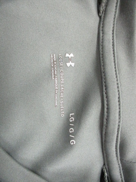 Load image into Gallery viewer, Used Under Armour Size Large Compression Shirt
