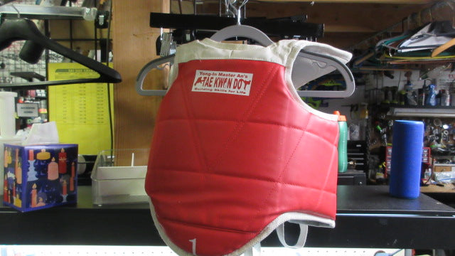 Load image into Gallery viewer, Used Taekwondo Reversible Chest Protector - Youth
