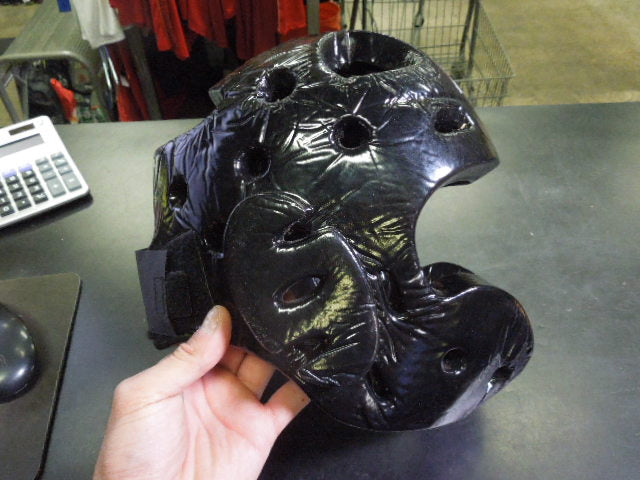 Load image into Gallery viewer, Used Century Sparring Headgear Size Youth
