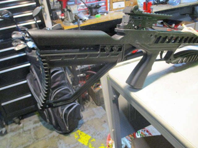 Load image into Gallery viewer, Used 32" Crossbow
