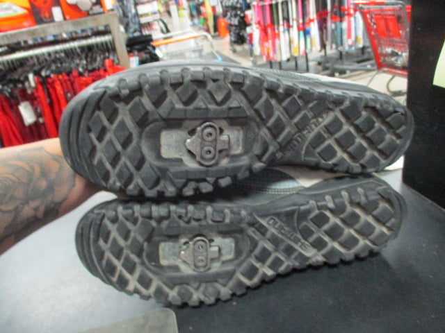 Load image into Gallery viewer, Used Shimano SPD Size 11.5 Bicycle Shoes
