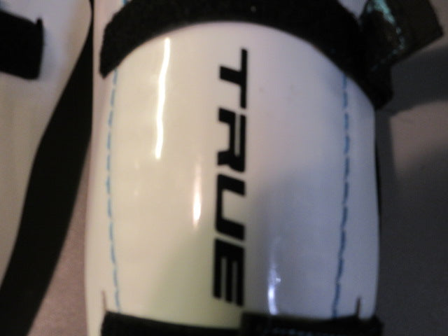 Load image into Gallery viewer, Used True Kids Size Small Hockey Shin Pads
