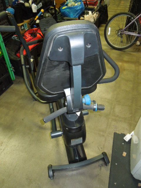 Load image into Gallery viewer, Used Teeter Free Step Seated Elliptical
