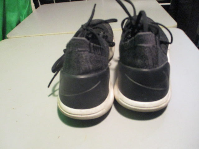 Load image into Gallery viewer, Used Nike Free Run Size 8.5 Running Shoes

