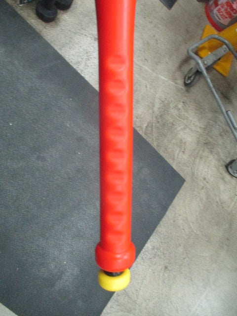 Load image into Gallery viewer, Used Duncan Pop 'N Hit Practice Bat
