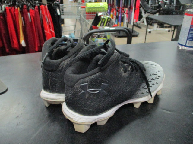 Load image into Gallery viewer, Used Under Armour Spotlight Franchise 4.0 Football Cleats Size 3.5Y
