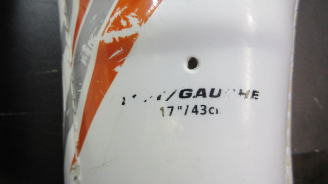 Load image into Gallery viewer, Used Bauer SG Shift Hockey Shin Guards - 17"
