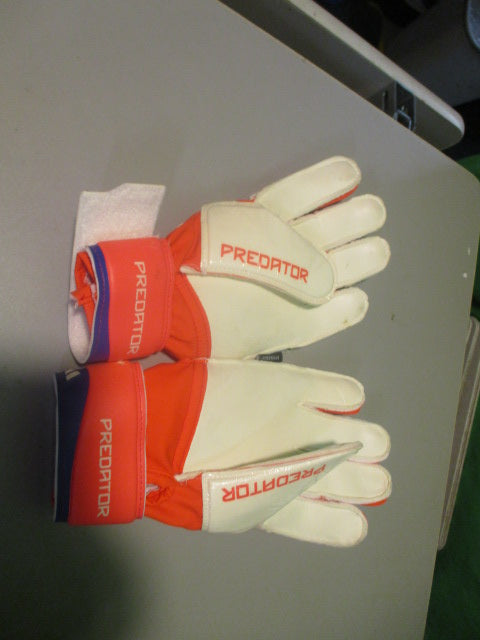 Used Adidas Predator Match Size 6 Goalie Gloves