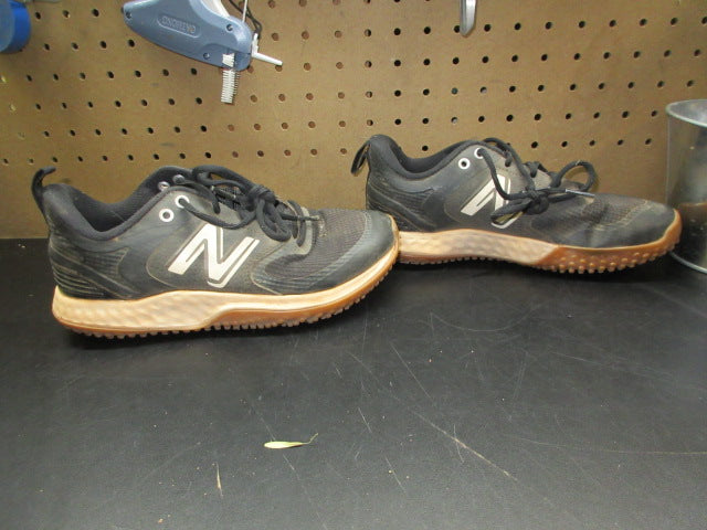 Load image into Gallery viewer, Used New Balance Fresh Foam 3000 V6 Turf Trainer Shoes - Size 9.5
