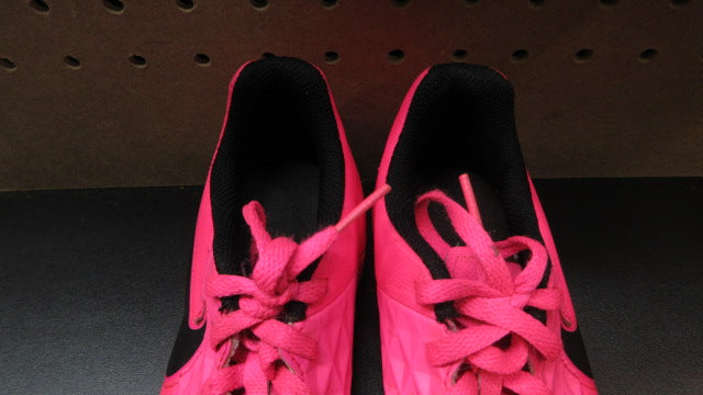 Load image into Gallery viewer, Used Nike Tiempo Soccer Cleats - Size Youth 2.5
