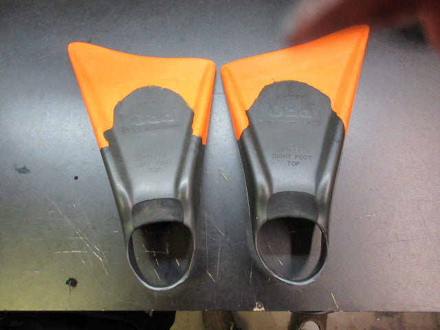 Load image into Gallery viewer, Used Churchill Makapuu Pro Natural Fins - Large
