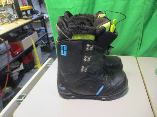Used Forum Craft Women's 7 Snowboarding Boots