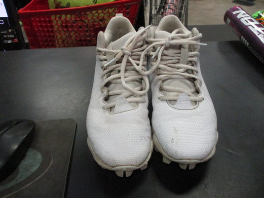 Used Under Armour Spotlight 3.0 Size Youth 4.5 Cleats