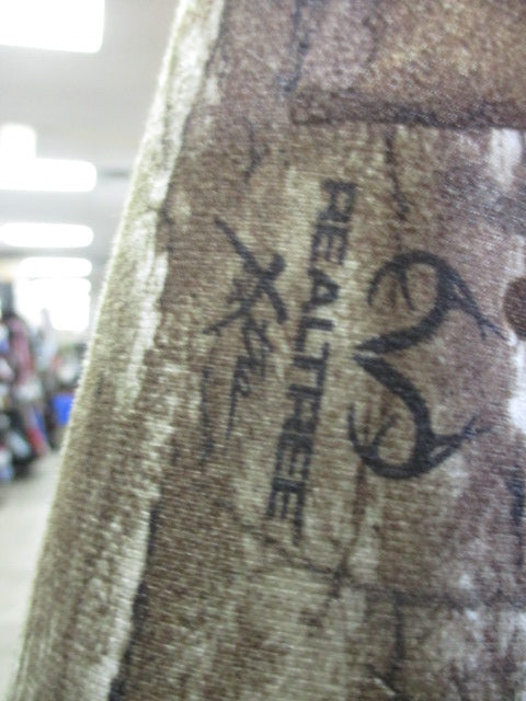 Load image into Gallery viewer, Used Under Armour Camo Size S/M Winter Jacket
