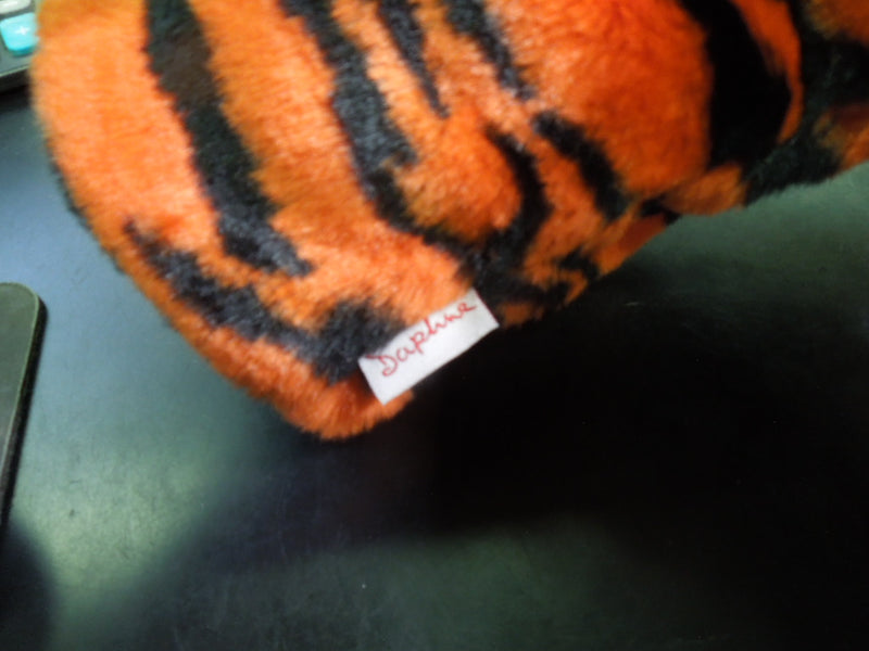 Load image into Gallery viewer, Used Tiger by Daphne Animal Club Covers
