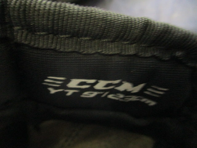 Load image into Gallery viewer, Used CCM T4R 9&quot; Hockey Gloves
